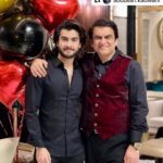 Haroon Kadwani Instagram - ♥️♥️♥️ #Repost @abdullah.kadwani ・・・ MashALLAH Proud of you Meri Jaan❤️❤️❤️ May ALLAH Almighty bless you always with immense success & happiness & protect you from the evil eye… Aameen 🤲🏻🧿… @haroonkadwani #Ruposh