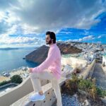 Haroon Kadwani Instagram - 💙 Santorini, Greece