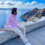 Haroon Kadwani Instagram - 💙 Santorini, Greece