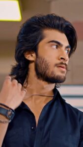 Haroon Kadwani Instagram - Presenting the first teaser of Ruposh embodying the pain and suffering in love. #Ruposh #GeoEntertainment #HarPalGeo #7thSkyEntertainment #AbdullahKadwani #AsadQureshi #AliFaizan #HaroonKadwani #KinzaHashmi