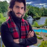 Haroon Kadwani Instagram - Wait... is that you?¿ Muskoka Lakes