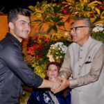 Haroon Kadwani Instagram - Caught in the moment with the President of Pakistan @dr.arifalvi 🇵🇰 #PTI #PakistanZindabad 💚 Karachi, Pakistan