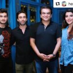 Haroon Kadwani Instagram - #Repost @heermaanja @geofilms_geo ・・・ #HeerMaanJa’s leading lady of the night #HareemFarooq with friends and colleagues from the fraternity‼️☺️ - #IRKFilms | #ArifLakhaniFilms| #GeoFilms|#DistributionClub| #HareemFarooq|#AliRehmanKhan| #FaizanShaikh