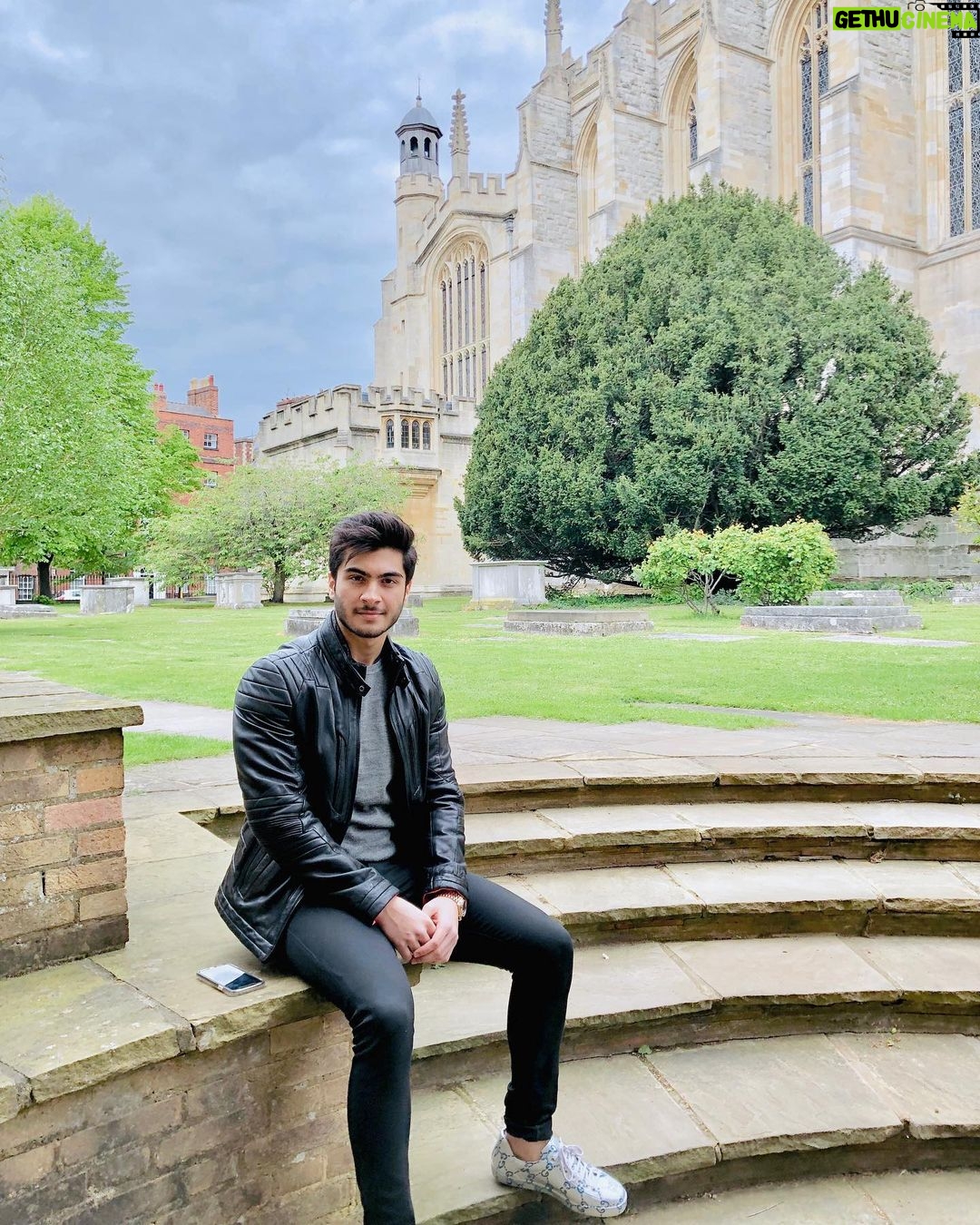 Haroon Kadwani Instagram - Castles and fairytales 🏰 🧚♀️ #Windsor #Eton #LondonDiaries Eton College Chapel