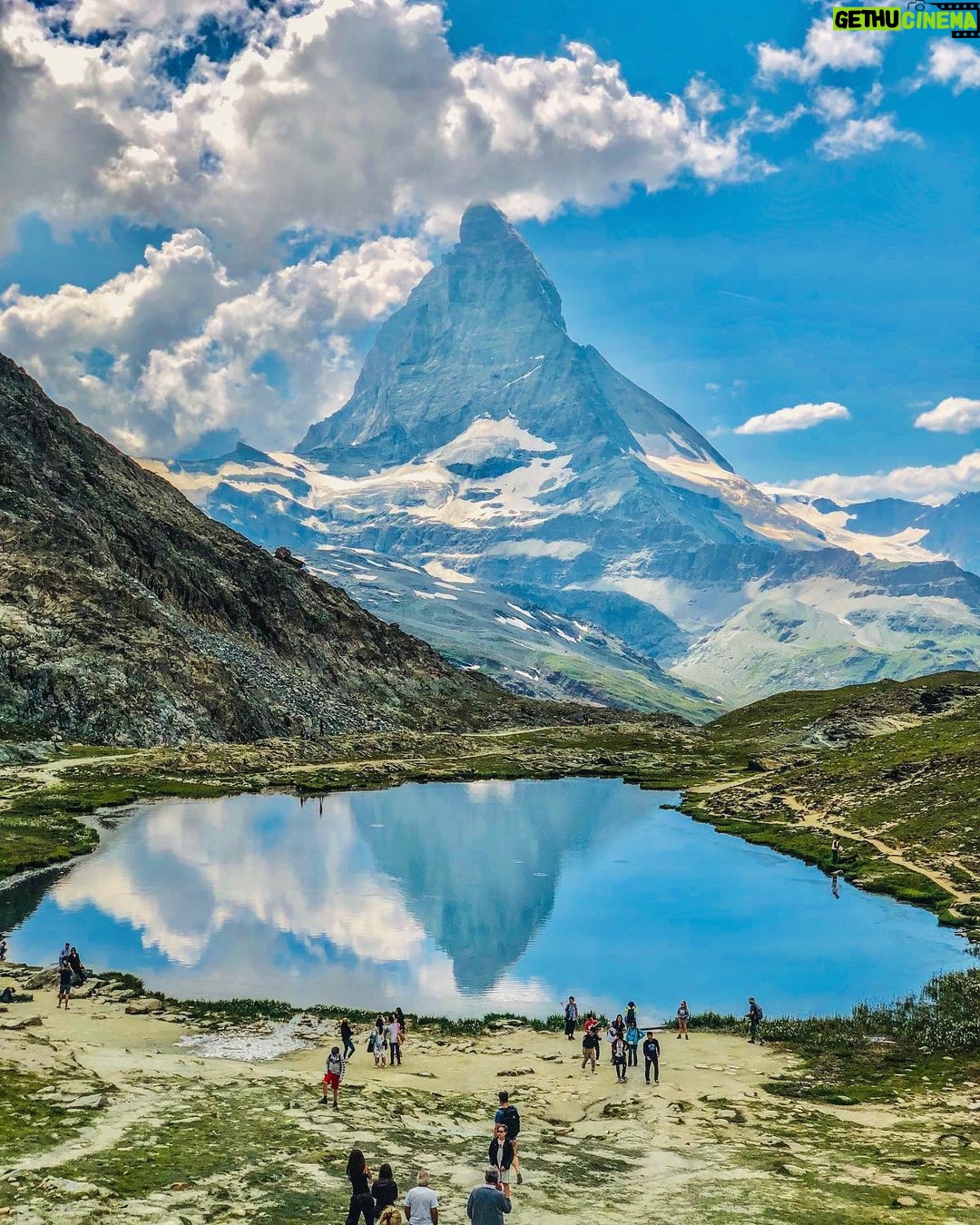 Haroon Kadwani Instagram - -Magical🇨🇭 #Matterhorn #Zermatt #Switzerland #Nature Matterhorn - Zermatt, Switzerland