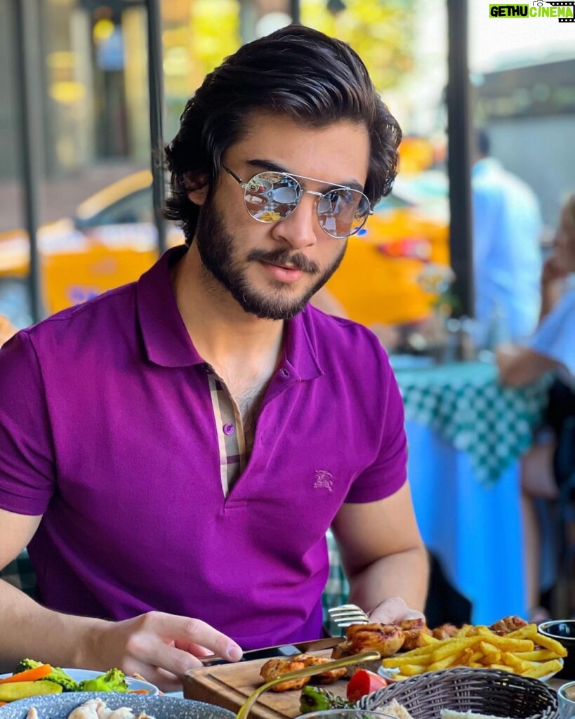 Haroon Kadwani Instagram - 💜 Istanbul Türkiye