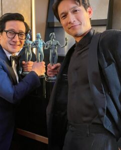 Harry Shum Jr. Instagram - James Hong. 94. Wow. Speech was 💯 and feeling like 1001 last night. Thank you @everythingeverywheremovie for letting the 🦝 and I along for the ride. History made with the best group of friends. Got to help make the statutes a few years back 🔨 so it all feels bageleeeeee. Amazing to witness @thejameshong give the most incredible @sagawards speech with several mic drops in between 🙏🏼 THANK YOU to all the @sagaftra members who voted for this fam!!! (my crop game is zero tho 🤦🏻‍♂️) Stylist: @warrenalfiebaker Suit: @giorgioarmani Kicks: @jimmychoo Watch: @omega Fairmont Century Plaza