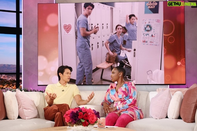 Harry Shum Jr. Instagram - •From GETTING SERVED to GREY’S• w/ the delightful @iamjhud on her new show @jenniferhudsonshow airs today! #greysanatomy PhotoCred: Chris Millard/ Warner Bros. Warner Bros Studios