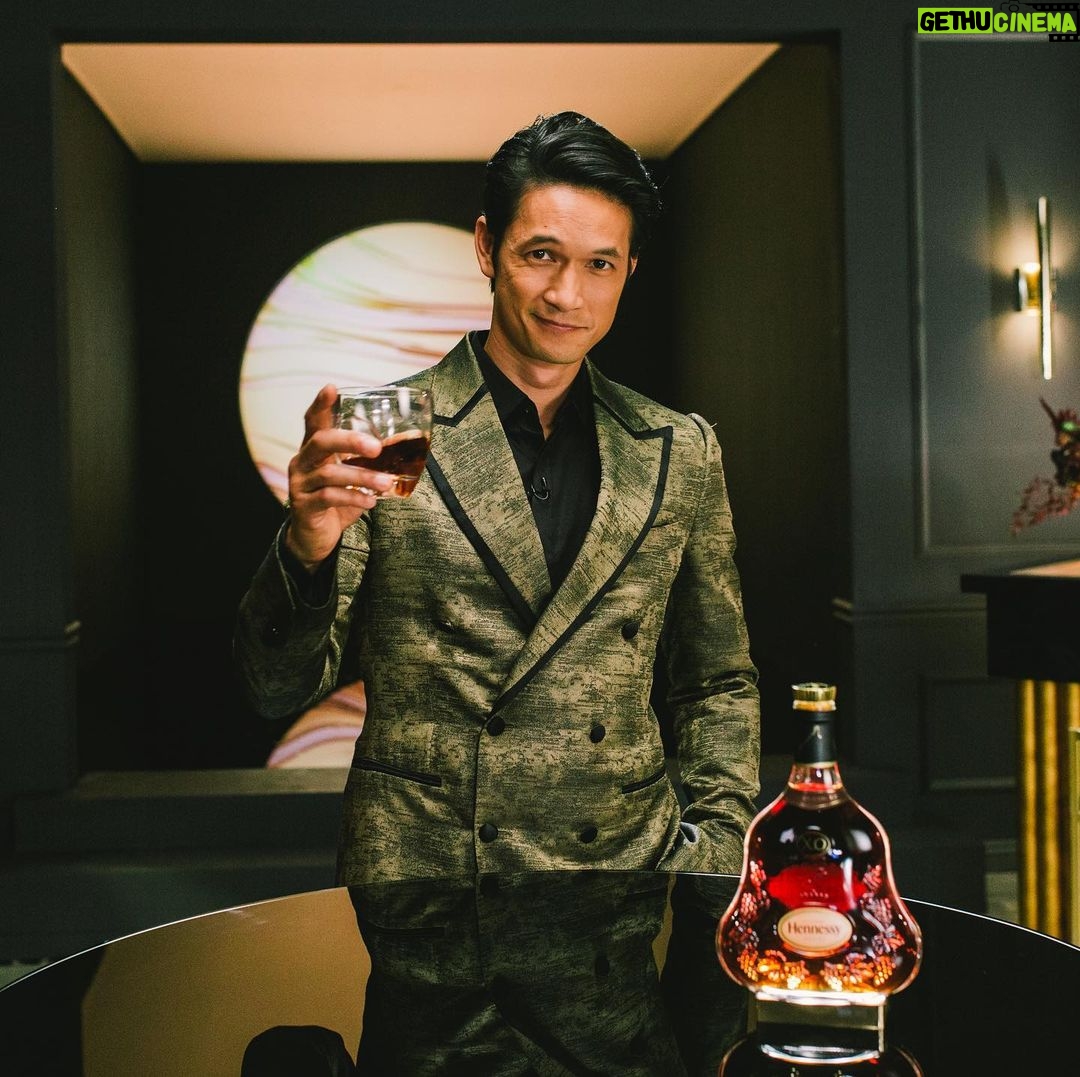 Harry Shum Jr. - 89.7K Likes - Crawling in with my Gold 🐯 Suit and celebrating Mid-Autumn Festival with @HennessyUS! Sending you an invite to join me on Thursday 9/23, where I'll be HOSTING a special virtual festival with friends like Eddie Huang, Hayley Kiyoko, NIKI, Guapdad 4000, Vanessa & Kim from Omsom, and Mixologist Inga! More surprises to come! Visit http://hennessy-midautumn-fest.com for more info! #HennessyXO #MidAutumnFest