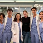 Harry Shum Jr. Instagram - The day is here. Thank you @ellenpompeo for welcoming us into the @greysabc family! You have left us with so much to look back on and more to look forward to. Tonight at 9pm/8pm ct, we are back on your screens with a special farewell to Meredith Grey as she says goodbye to Seattle! #greysanatomy @hulu @alexisgfloyd @niko_terho @midoriglory @adelaidekane Also tune into @station19 as I dip into their world 🌎 for a bit 🔥 👩🏻‍🚒