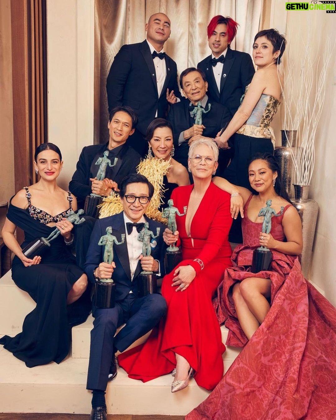 Harry Shum Jr. Instagram - James Hong. 94. Wow. Speech was 💯 and feeling like 1001 last night. Thank you @everythingeverywheremovie for letting the 🦝 and I along for the ride. History made with the best group of friends. Got to help make the statutes a few years back 🔨 so it all feels bageleeeeee. Amazing to witness @thejameshong give the most incredible @sagawards speech with several mic drops in between 🙏🏼 THANK YOU to all the @sagaftra members who voted for this fam!!! (my crop game is zero tho 🤦🏻♂️) Stylist: @warrenalfiebaker Suit: @giorgioarmani Kicks: @jimmychoo Watch: @omega Fairmont Century Plaza