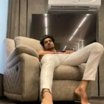 Harshad Chopda Instagram - Why do I feel like a fool 🤷🏻‍♂️🤷🏻‍♂️🤷🏻‍♂️ Happy fools day ! P.s- one fool makes many 😎