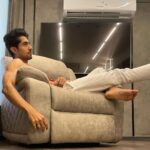 Harshad Chopda Instagram - Why do I feel like a fool 🤷🏻‍♂️🤷🏻‍♂️🤷🏻‍♂️ Happy fools day ! P.s- one fool makes many 😎