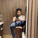 Harshad Chopda Instagram - The preparation before the performance. Prepare like you’ve never won Perform like you’ve never lost Live like there is no tomorrow What am I preparing for? Tomorrow:)