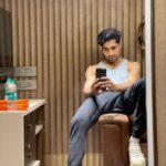 Harshad Chopda Instagram - The preparation before the performance. Prepare like you’ve never won Perform like you’ve never lost Live like there is no tomorrow What am I preparing for? Tomorrow:)