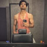 Harshad Chopda Instagram - Why do I feel like a fool 🤷🏻‍♂️🤷🏻‍♂️🤷🏻‍♂️ Happy fools day ! P.s- one fool makes many 😎