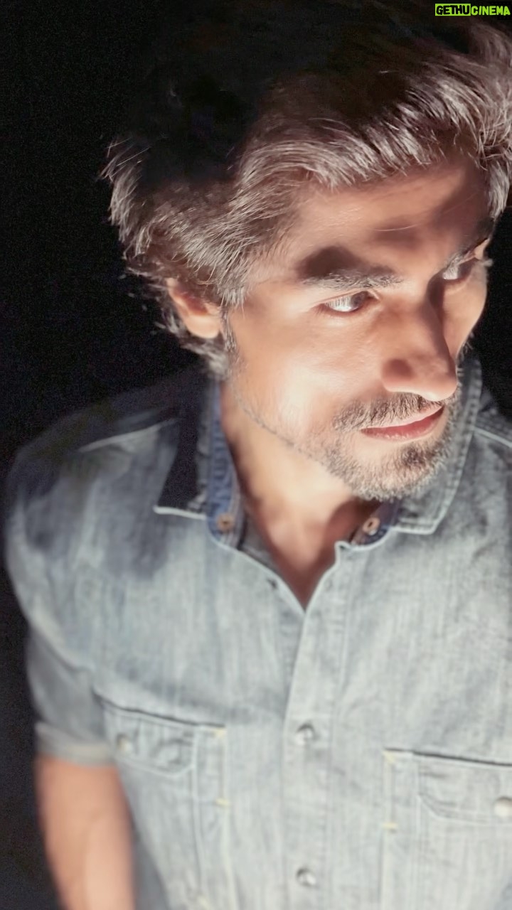 Harshad Chopda Instagram - You are my reminder play it like a fighter ! #peakyblinders #reminder #fighter #songoftheday #trippy #song #selfportrait #reel #instagramreels #newreel #firstoftheroll #playingwithlight #experiment #lighting #shadow #goodtogo #consistent #directed #selfmotivated #efforts #consistentdirectedselfmotivatedefforts