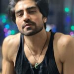 Harshad Chopda Instagram - Every holi we are supposed to let go off things which are not good for us. This holi I’m letting go off… Sharam 😂😂😂 P.s - happy holi