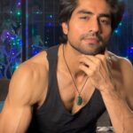 Harshad Chopda Instagram - Every holi we are supposed to let go off things which are not good for us. This holi I’m letting go off… Sharam 😂😂😂 P.s - happy holi