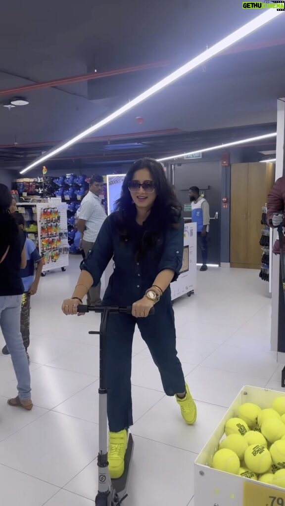 Harshika Poonacha Instagram - Inaugurated the Best Decathlon in town at Jayanagar today and wishing this place all the very best .They have some great offers running right now .watch out for the full video on my YouTube channel now .Comment link below and 5 lucky customers get DISCOUNTS from me👇 . . . My first event of the Newyear 2024 and praying to Sai Ram for the Midas touch to continue 🙏 . . Thankyou @aksh.artistry 🥰