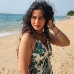 Harshika Poonacha Instagram - #beach #vibes #goodvibes 💕 Long beach, Krabi