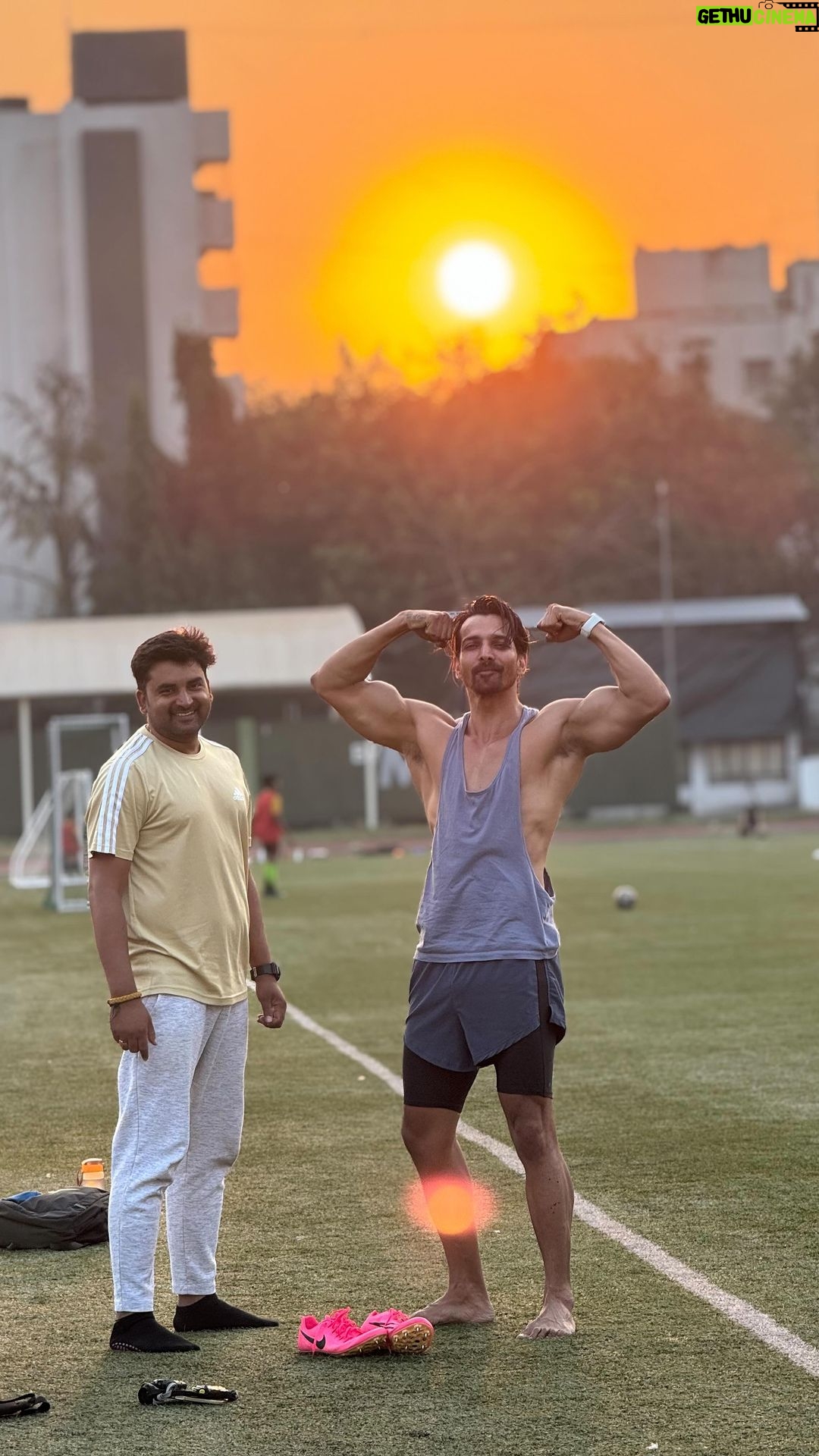 Harshvardhan Rane Instagram - Back on track 🏃🏻♂️ with @sadashivathcoach sir #Sprint