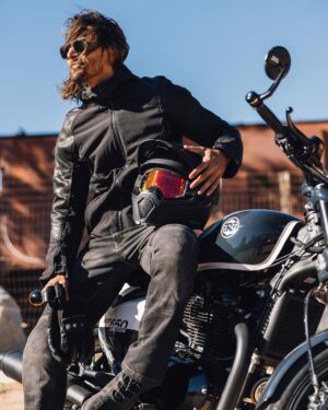 Harshvardhan Rane Instagram - LA to Big Sur 🏍️

The roads were straight as an arrow,
rode for around 800 miles (1287 km),
should have carried thermals (बहुत ठंड थी)
the ride was smooth as amul butter!

#California on a #ShotGun650