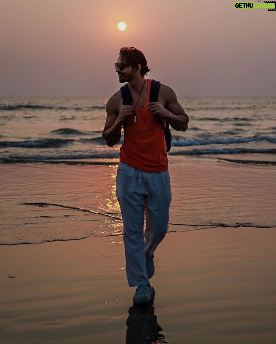 Harshvardhan Rane - 238.1K Likes - The most fulfilling Diwali, because everyone in my life is so fulfilled ♥️
Proud of you Rohini Omar and Das, you made 2023 fully complete!
#HappyDiwali