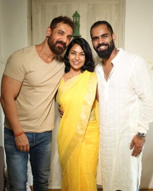 Harshvardhan Rane Instagram - The most fulfilling Diwali, because everyone in my life is so fulfilled ♥️

Proud of you Rohini Omar and Das, you made 2023 fully complete! 

#HappyDiwali