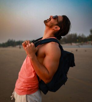 Harshvardhan Rane Instagram - To reach a point where even holidays dont inspire you to cheat !

Pic 1 & 2 

Photographed by - @nishant.gita 
Styled by - @krishma.shahh 
Hair - @beautybythebeastt 
Makeup- @beautybythekhan 
Location - @sevensandsville
