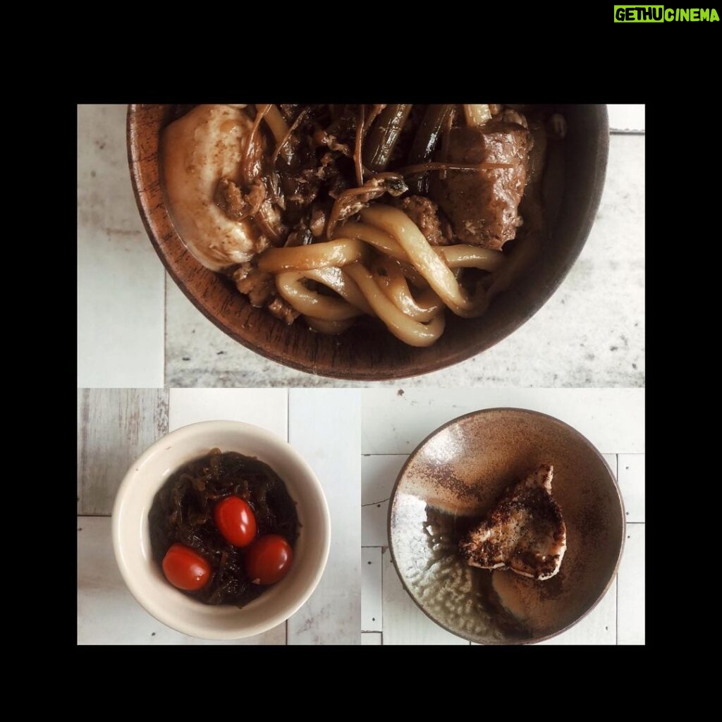 Haruma Miura Instagram - おはようございました。 ※煮込みうどん すき焼きの残り汁に卵をおとして ———————————————————————— ＊カジキマグロのムニエル ムニエルって洒落込んだ名前だけどただ、塩、胡椒、パン粉振ってマヨネーズで焼いただけの男子には嬉しいお手軽レシピ。☆バターの替わりにマヨ使ってます。 ———————————————————————— ＊もずく酢とトマト お酢は血糖値を緩やかに上げてくれる作用があるんだって、酸味を感じつつ、ほのかにトマトの甘さが主張してくる多幸感に　笑み溢れる事間違いなし…！🐎 ———————————————————————— 皆様のとっておき簡単レシピ 男子飯！教えてくれると嬉しいです！