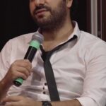 Hasan Can Kaya Instagram - Bu yıl başınıza gelen en iyi şey nedir? 😅 #tbt