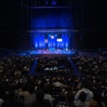 Hasan Can Kaya Instagram - Hamburg’u yıktık🔥 Dün akşam Barclays Arena’da birlikte gülmekten yorulduğumuz herkese çok teşekkür ederim ❤️ Hamburg, Germany