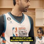 Hasan Minhaj Instagram - Tried to get my man @ranveersingh on the scoreboard. Tried to get him a record deal. Failed at both 🤷🏽‍♂️