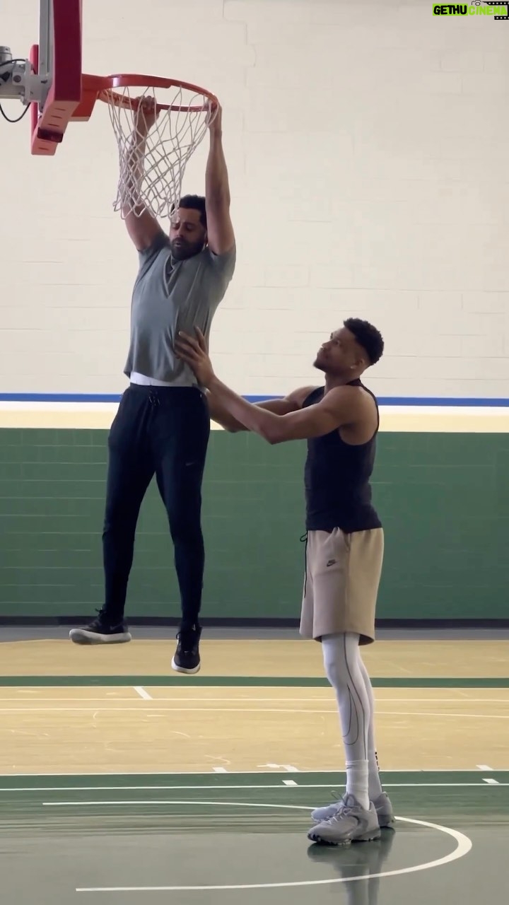 Hasan Minhaj Instagram - Come on @giannis_an34, I thought you said cameras weren’t rolling 🤦🏽♂️