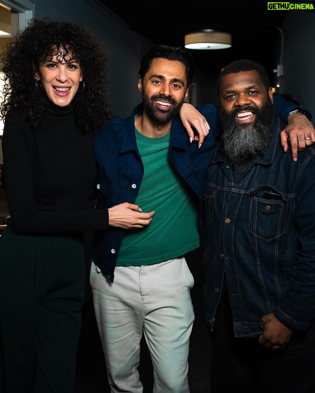 Hasan Minhaj Instagram - BAY AREA. Thank you for trekking from Fremont for 4 amazing shows at the @sfmasonic . Parking was mad expensive so I got you free chai from @kolkatachaico. We like free things. Today’s an important day in the bay. So even though I’m from Davis, I gotta say Go Niners 🏈 The Masonic