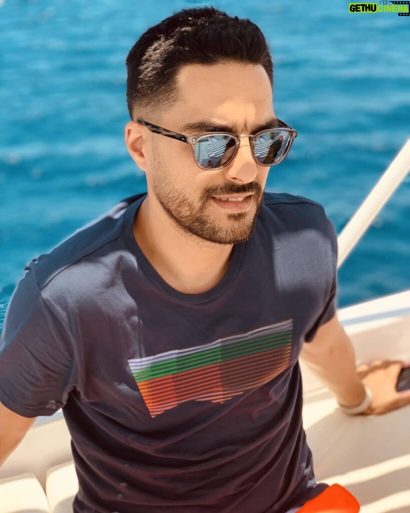 Hassan El Shafei Instagram - Into the blue 🌊