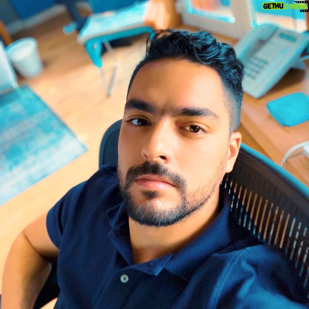Hassan El Shafei - 46.8K Likes - حكاية جديدة-مزيكا جديدة.