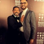Hassan El Shafei Instagram - في نوعية نادرة من الناس بتقابلها في حياتك لو انت مُرزق، هاني فرحات من أهم الناس اللي أثرت في علي المستوي الفني والإنساني وشغفه للموسيقى لحد دلوقتي بعد كل السنين دي من النجاحات بيفكرني انا ليه بحب المزيكا و ليه مكمل لحد دلوقتي.. شكراً علي كل لحظة اتعلمت منك كتير وعرفتني اني مُرزق بمعرفتك ،الحمد لله❤️ @hanyfarahatofficial