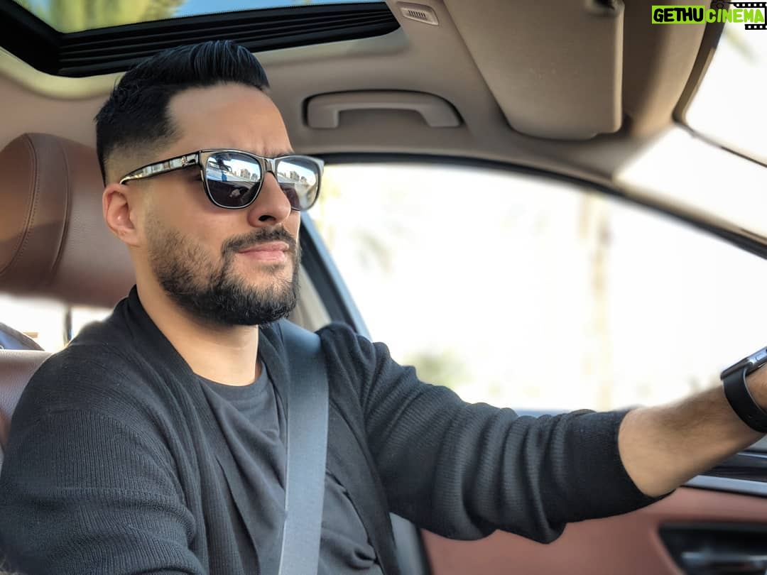 Hassan El Shafei - 55.9K Likes - يوم الجمعة بننسى فيه تعب الإسبوع.. ماعدا الجمعة دي عشان عندي شغل كتير 😎 #music #friday #حسن_الشافعي #hassanelshafei