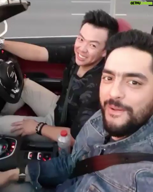 Hassan El Shafei Instagram - When in Dubai.. 🙌🏻 @wonhochung #dubai #mydubai #dxb