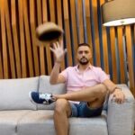 Hassan El Shafei Instagram - آخر يومين في الصيف 🕶