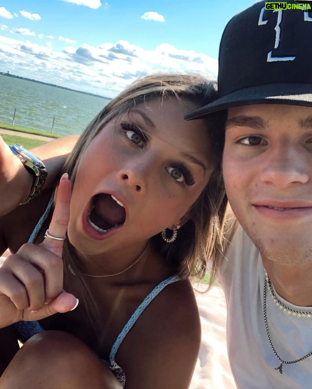 Hayden Summerall Instagram - You’re finally 18!! Happy birthday lil nugget, I love you so much! Thank you for everything you do for me and always being there, you never fail to put a smile on my face :) ❤️ 🔞 Dallas, Texas