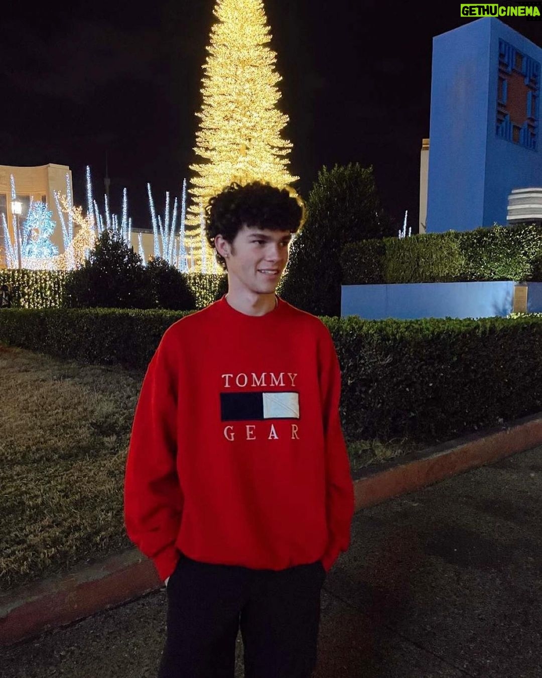 Hayden Summerall Instagram - merry christmas🎅🏼🎄 Dallas, Texas
