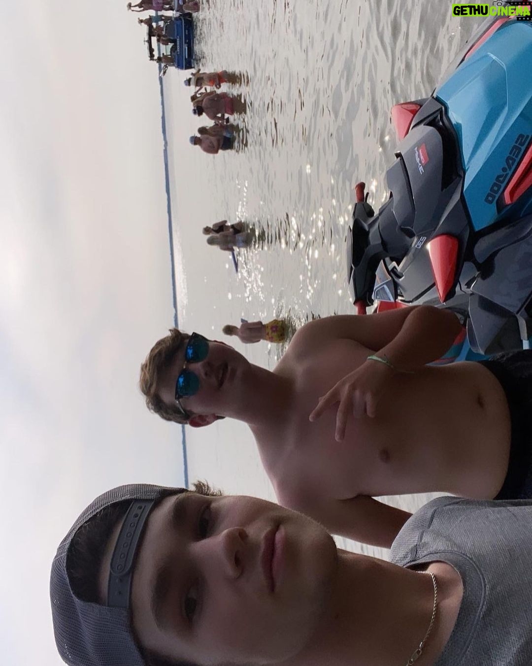 Hayden Summerall - 66K Likes - random pics from these last couple weeks❤️🤟🏻