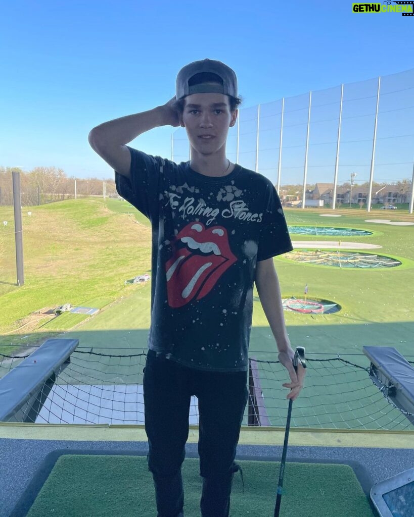 Hayden Summerall Instagram - i think golfing is my true calling😂 (it’s a joke) Dallas, Texas
