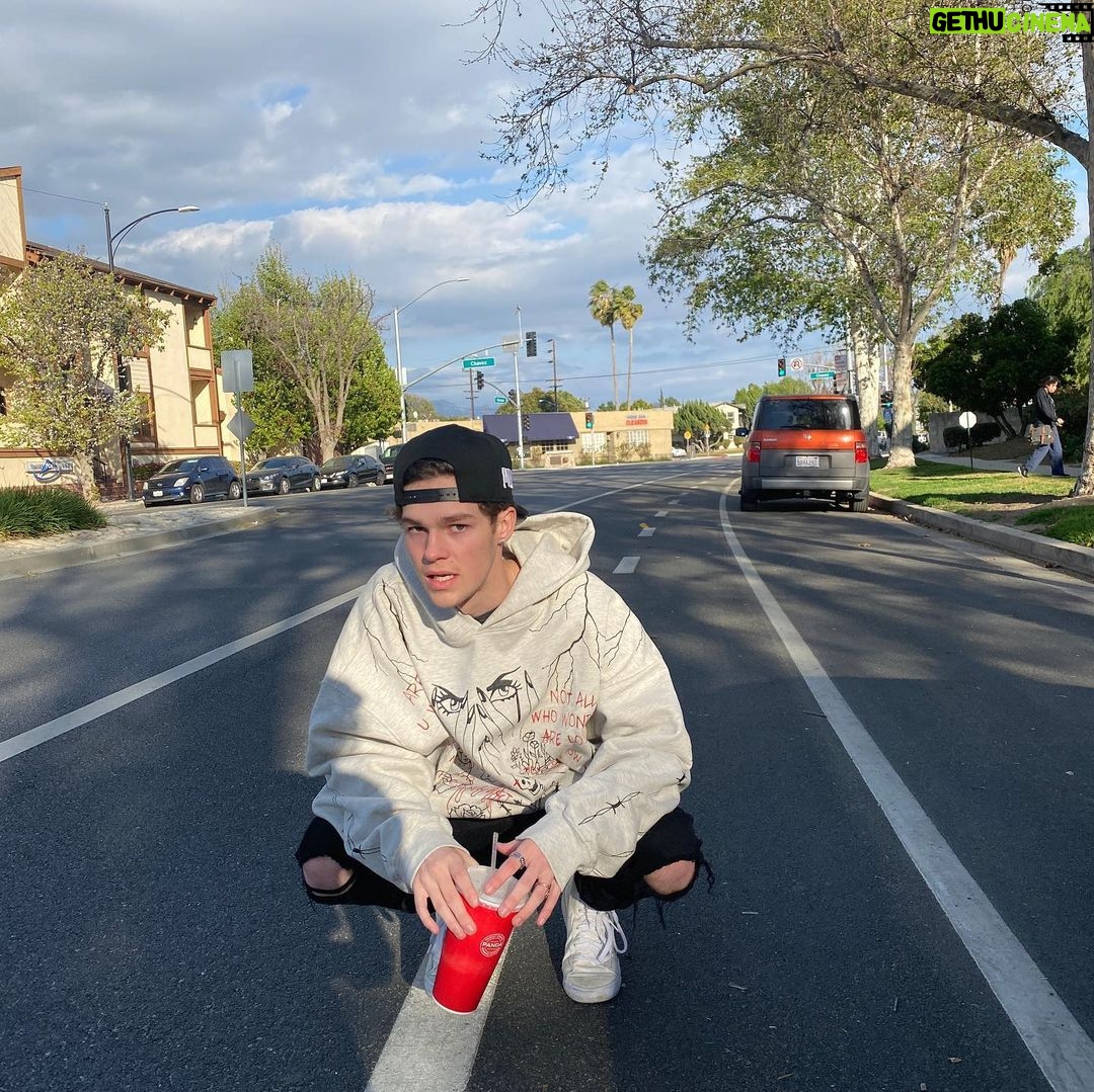 Hayden Summerall Instagram - it was a bright day :) Los Angeles, California