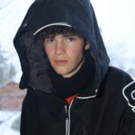 Hayden Summerall Instagram - snowboarding is honestly one of the most fun things to do with friends🏂 Big Bear Lake, California