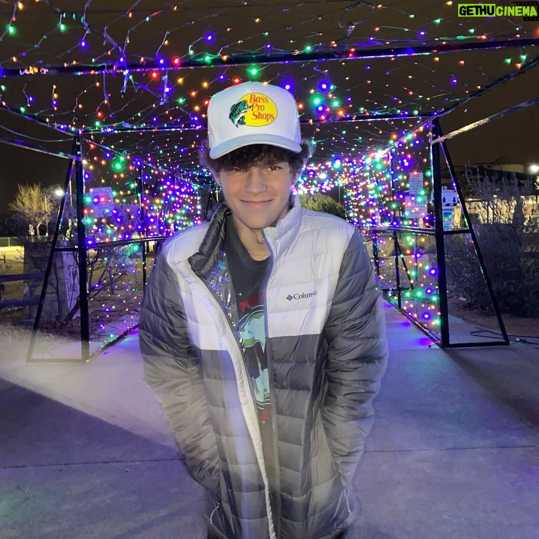 Hayden Summerall - 66.3K Likes - christmas was amazing!🎅🏼 who’s ready for the new year?🎆🎉