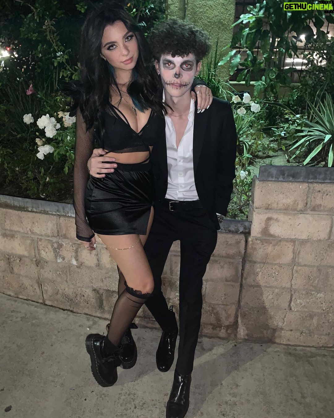 Hayden Summerall - 139.3K Likes - i hope you guys had a happy and safe halloween! :)🎃